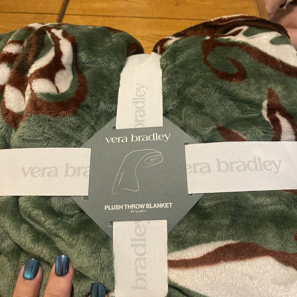 NWT Vera Bradley 50x80 Throw Blanket Victorian Vines Vineyard Green